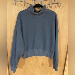 ABERCROMBIE AND FITCH -Essential Sunday Mock neck sweater